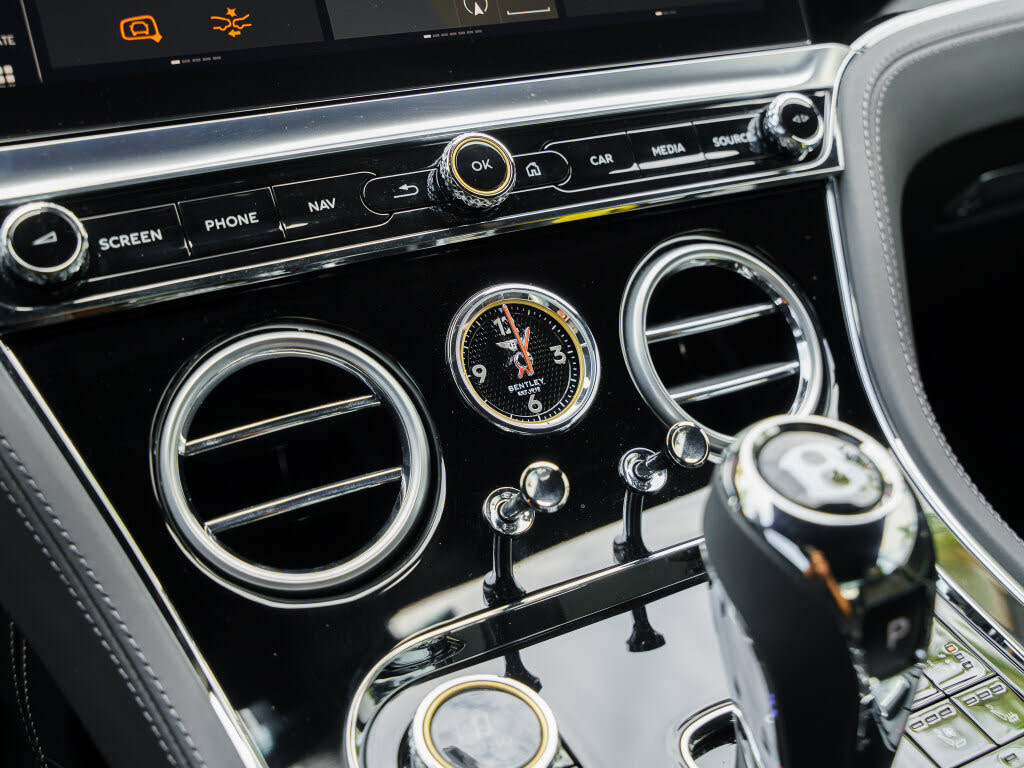 2024 Bentley Continental GT V8 AWD photo 18