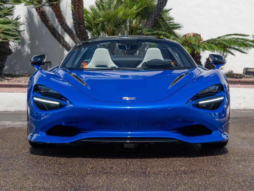 2025 McLaren 750S Spider RWD photo 2 of 24