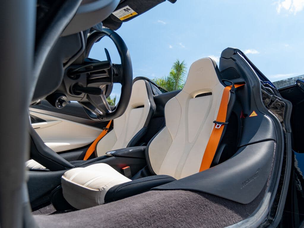 2025 McLaren 750S Spider RWD photo 23 of 24