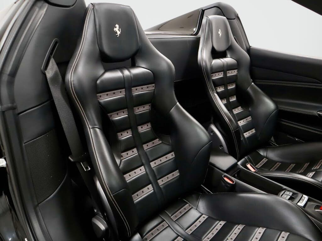 2018 Ferrari 488 Spider RWD photo 18 of 24
