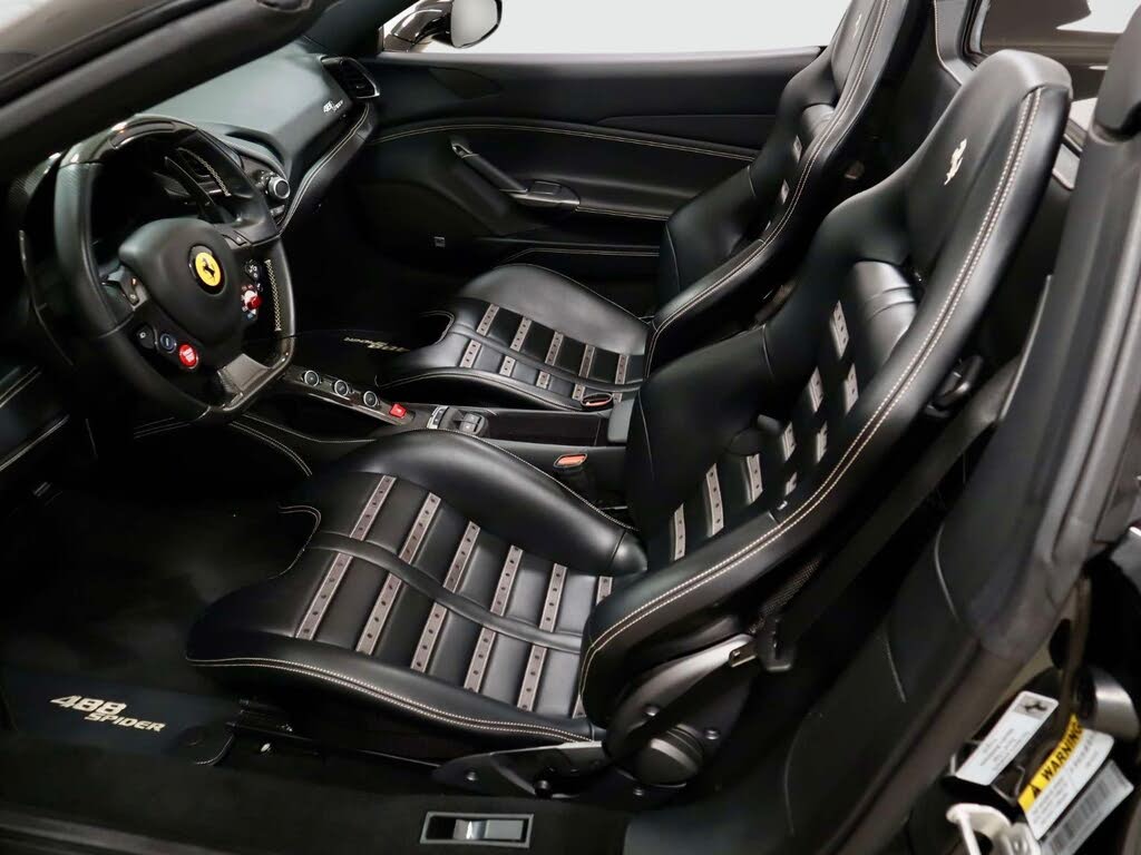 2018 Ferrari 488 Spider RWD photo 19 of 24