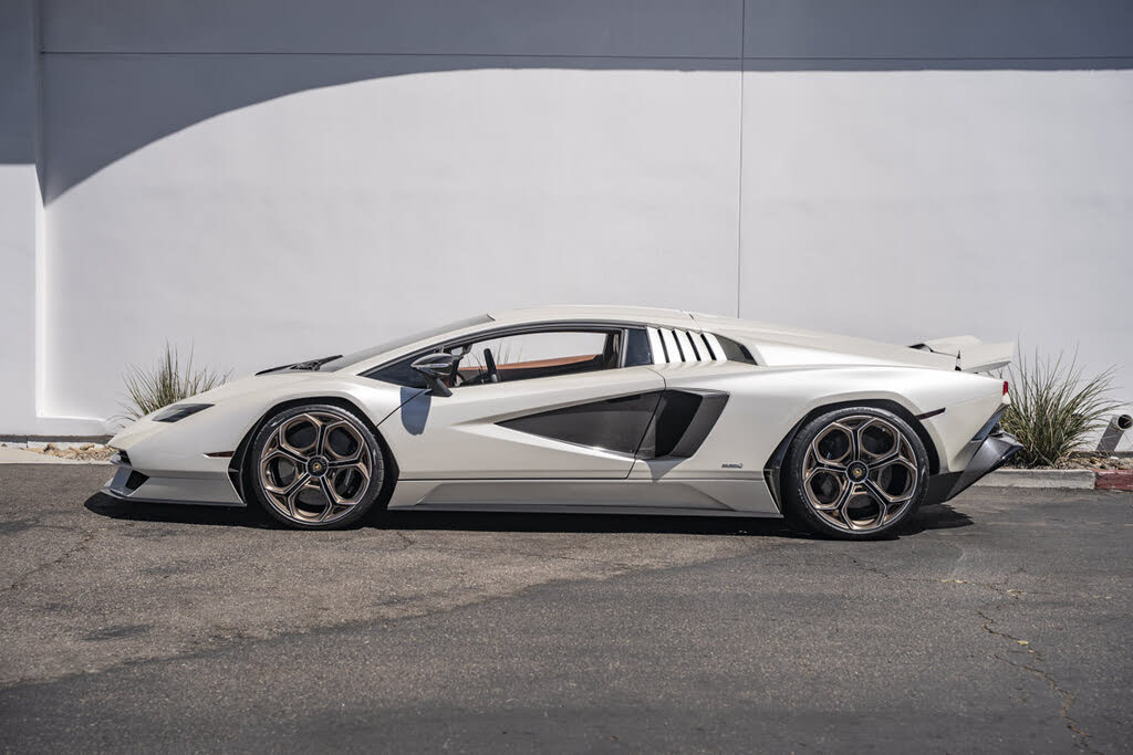 2022 Lamborghini Countach LPI 800-4 AWD photo 17