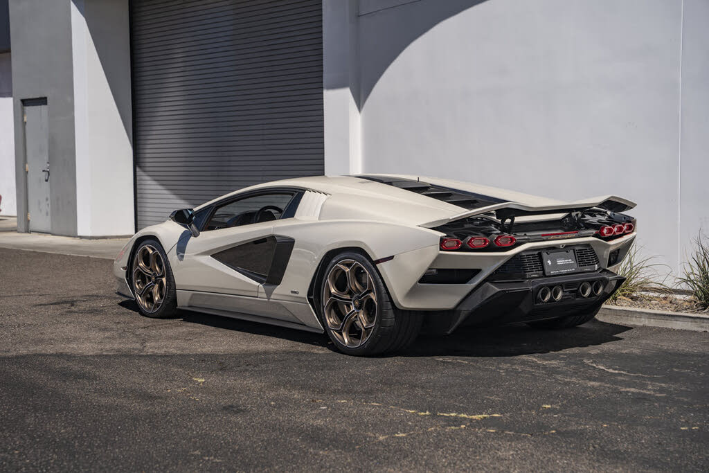 2022 Lamborghini Countach LPI 800-4 AWD photo 18