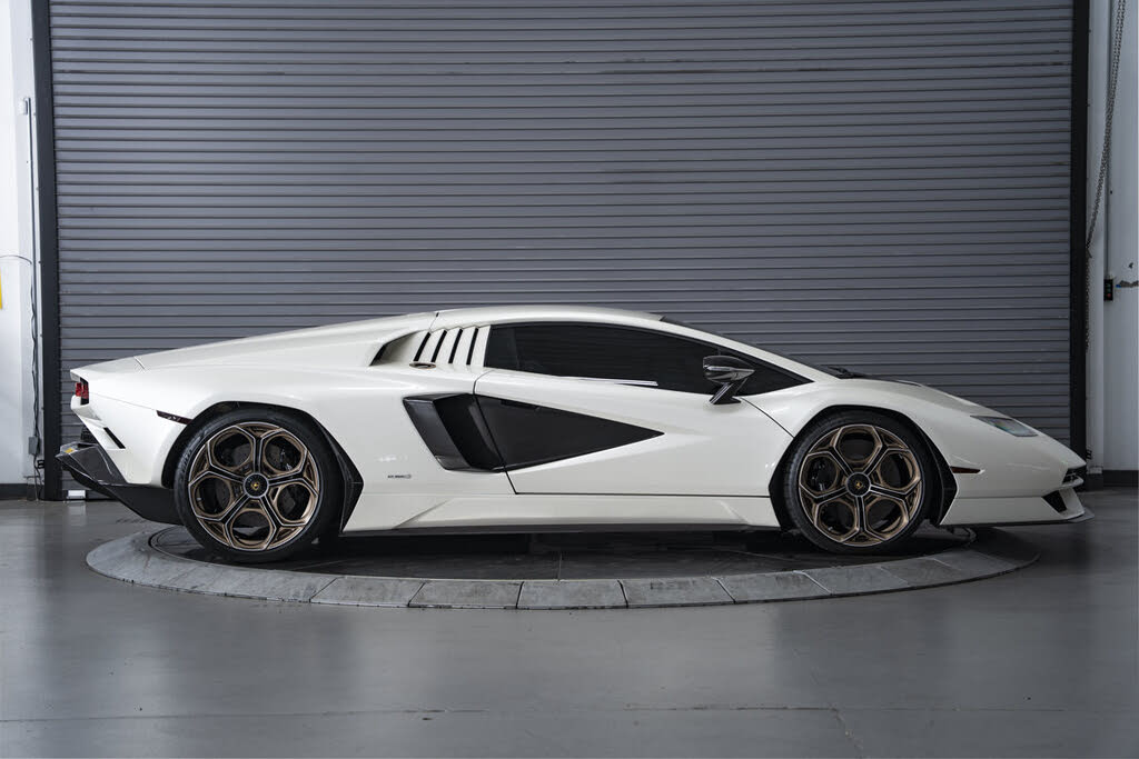 2022 Lamborghini Countach LPI 800-4 AWD photo 6