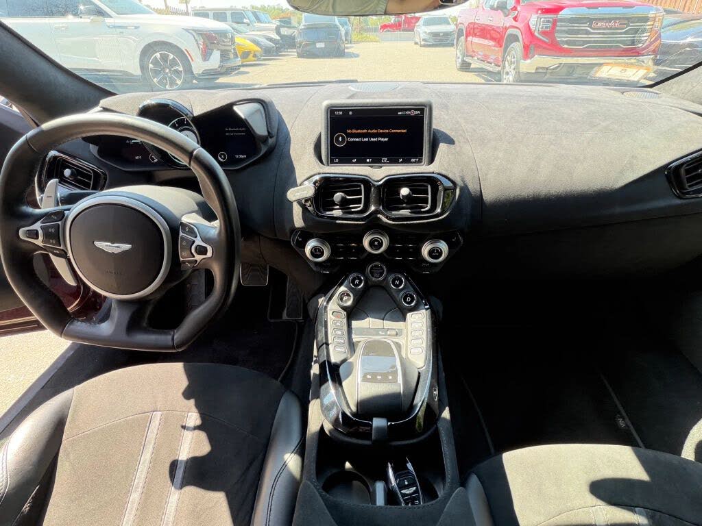 2019 Aston Martin Vantage RWD photo 14