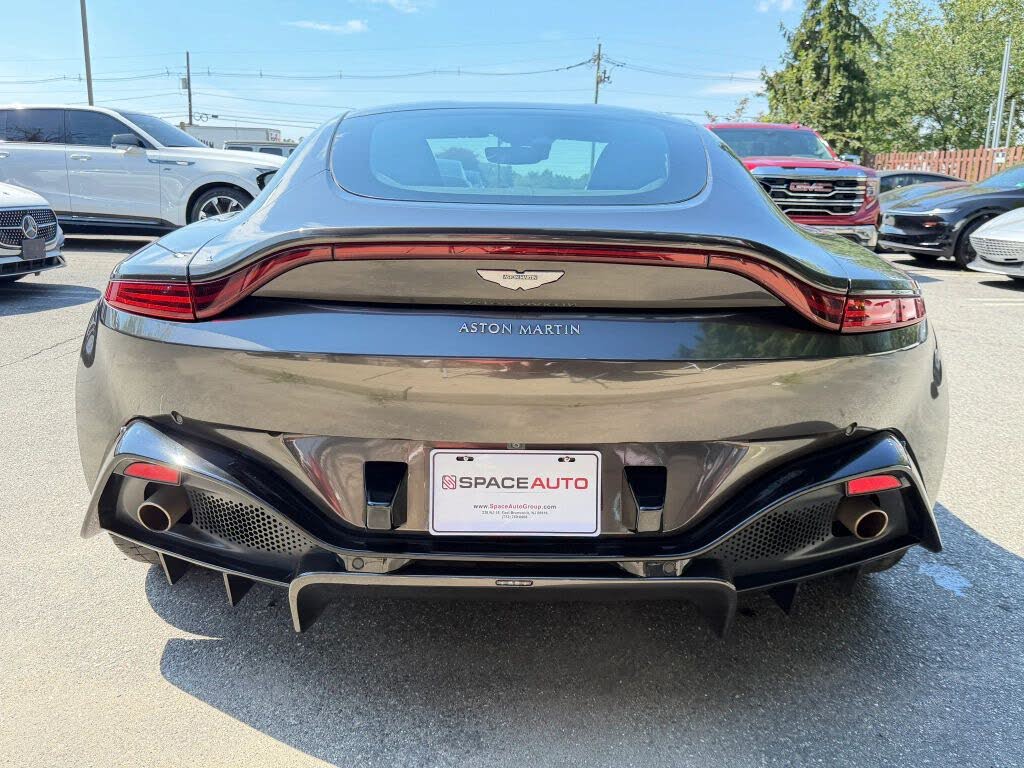 2019 Aston Martin Vantage RWD photo 7