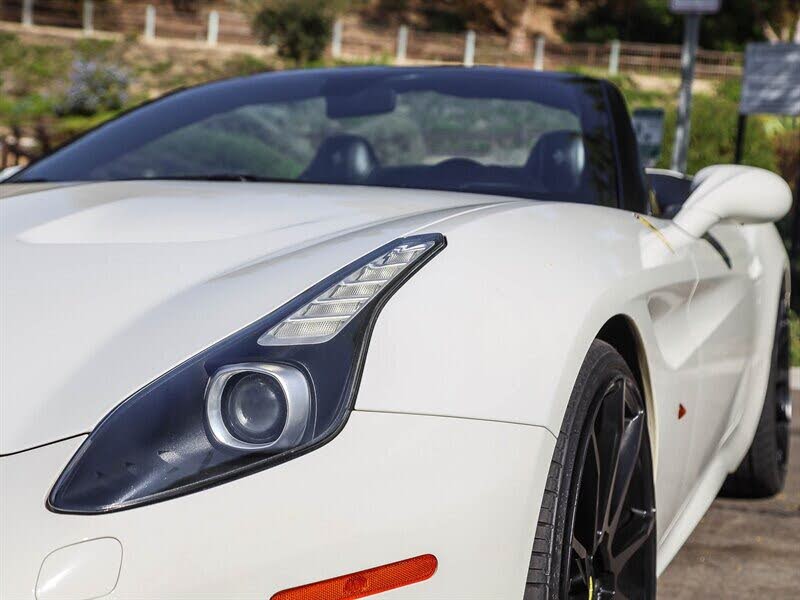 2015 Ferrari California T Roadster photo 21