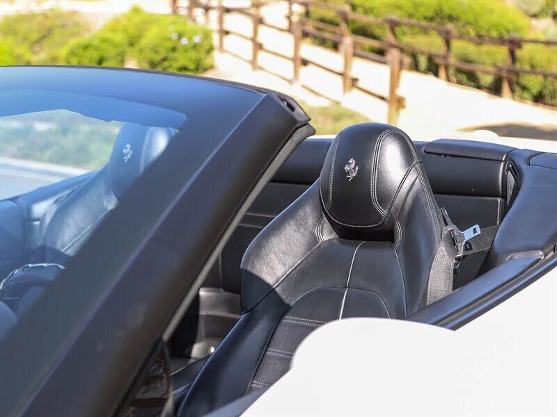 2015 Ferrari California T Roadster photo 24
