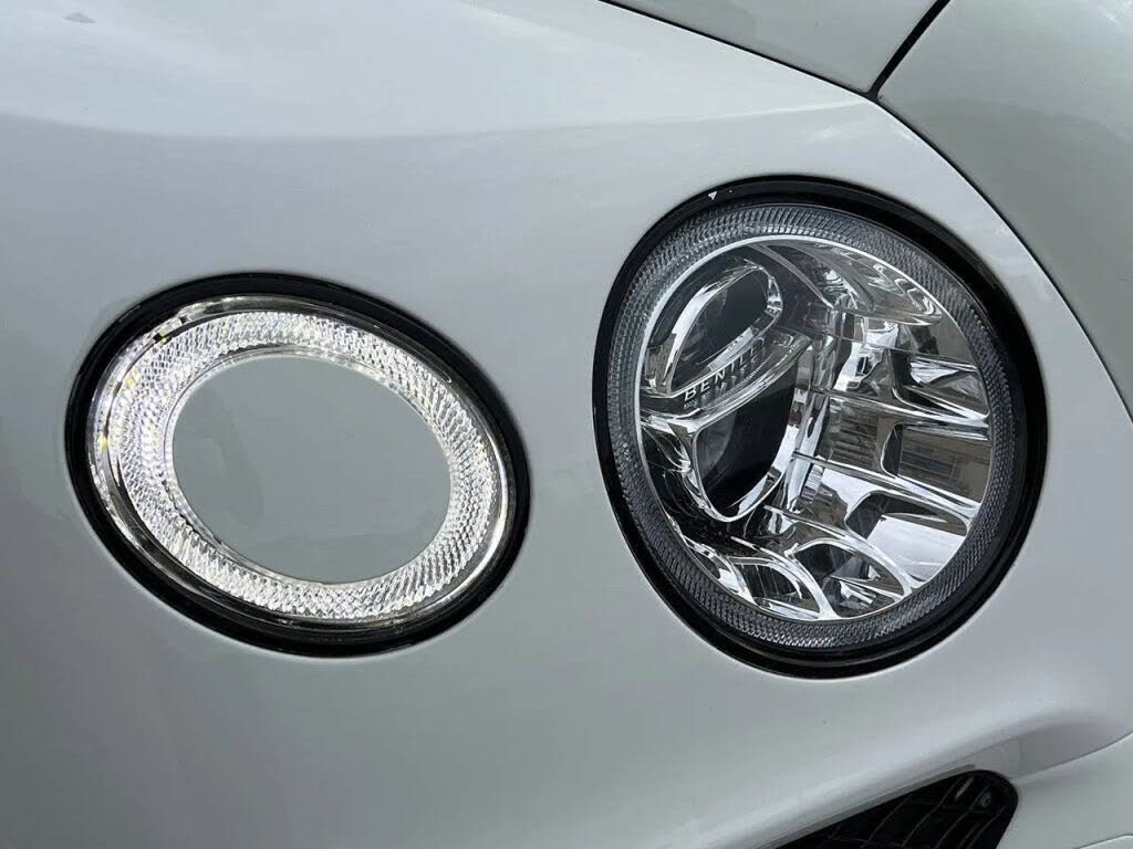2017 Bentley Bentayga W12 AWD photo 9