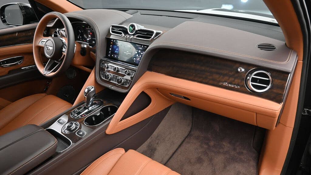 2023 Bentley Bentayga Azure V8 AWD photo 11
