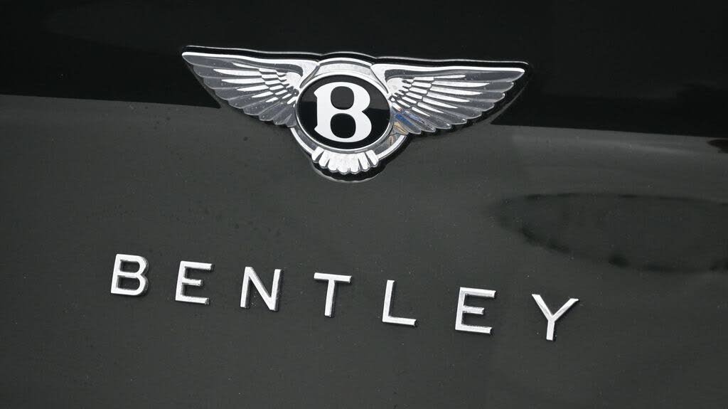 2023 Bentley Bentayga Azure V8 AWD photo 21