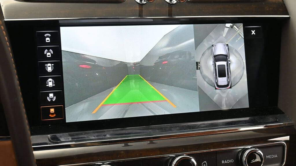 2023 Bentley Bentayga Azure V8 AWD photo 22