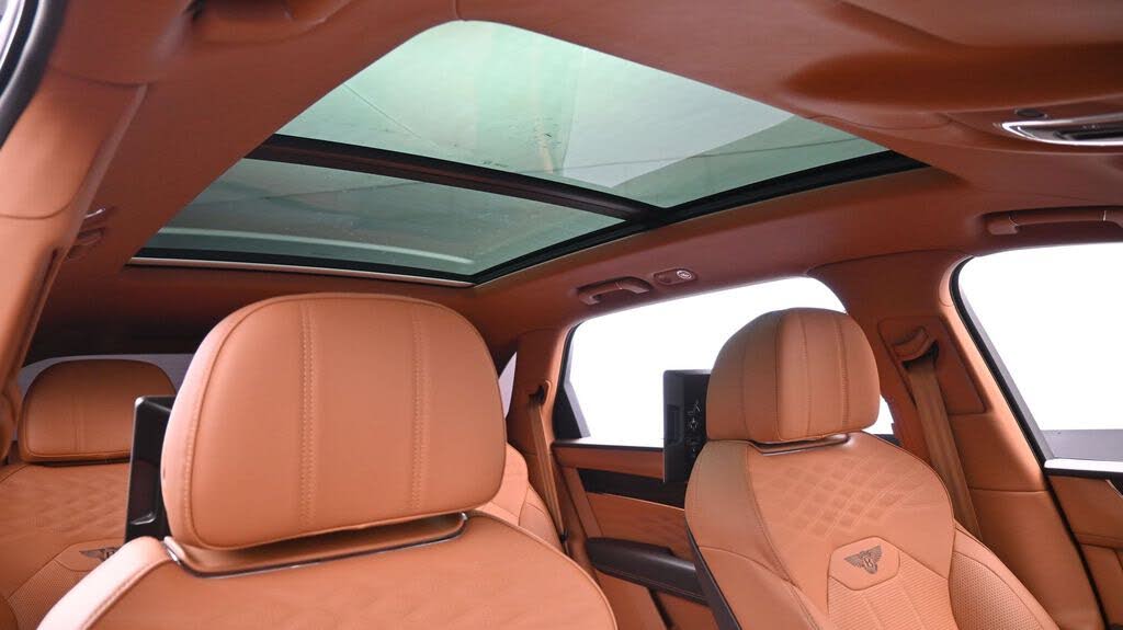 2023 Bentley Bentayga Azure V8 AWD photo 23