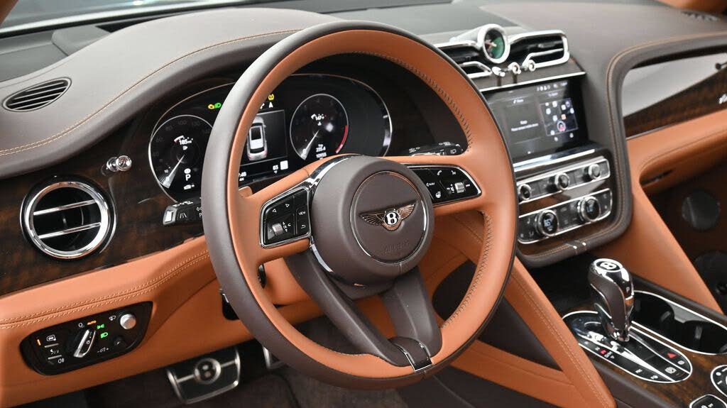 2023 Bentley Bentayga Azure V8 AWD photo 10