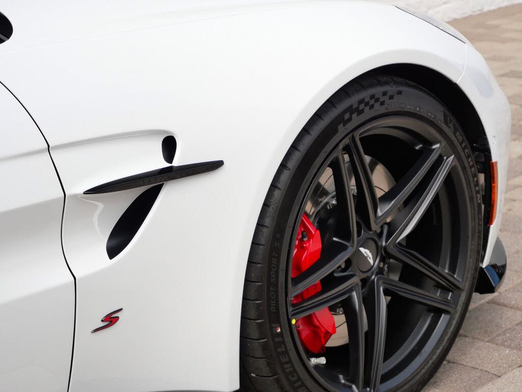2026 Aston Martin Vantage S Coupe RWD photo 9