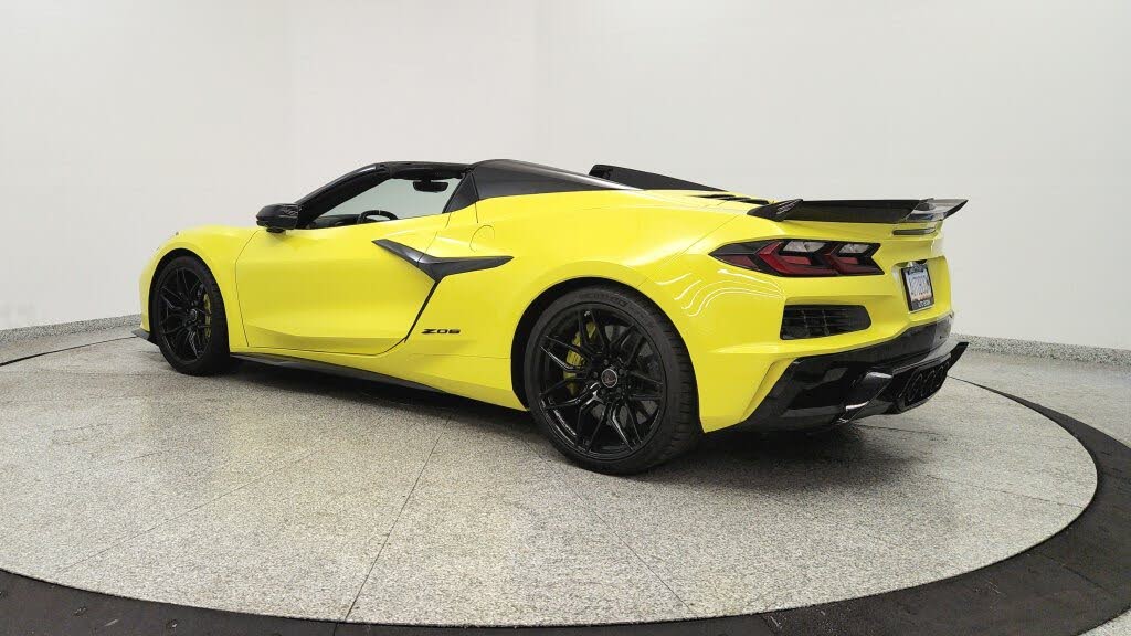 2023 Chevrolet Corvette Z06 3LZ Convertible RWD photo 3