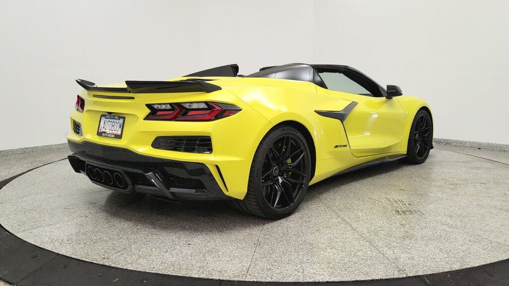 2023 Chevrolet Corvette Z06 3LZ Convertible RWD photo 5