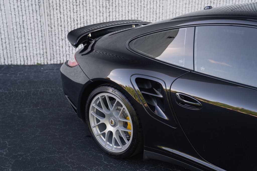 2012 Porsche 911 Turbo Coupe AWD photo 17 of 24