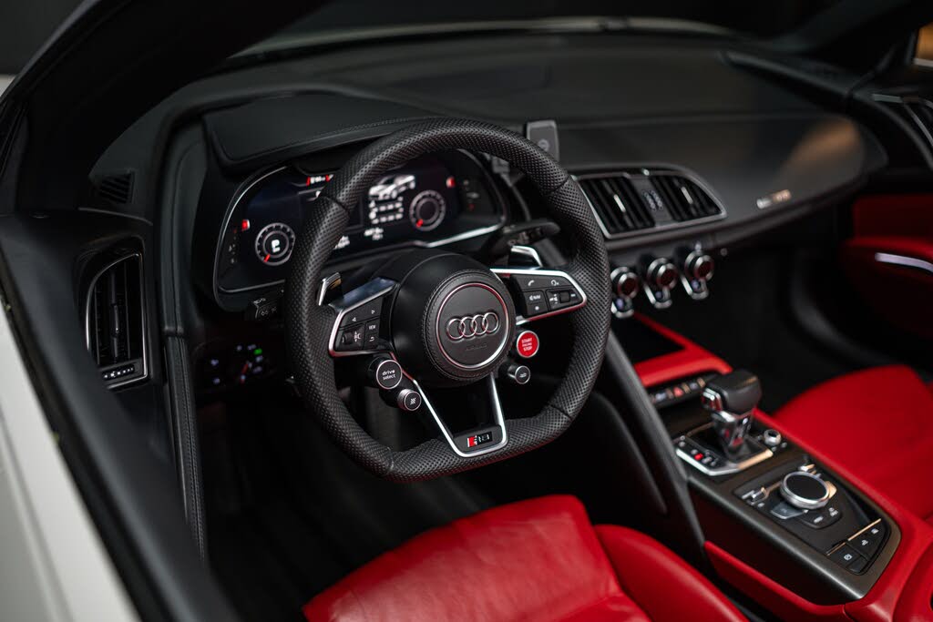2022 Audi R8 V10 Performance Spyder RWD photo 14 of 21
