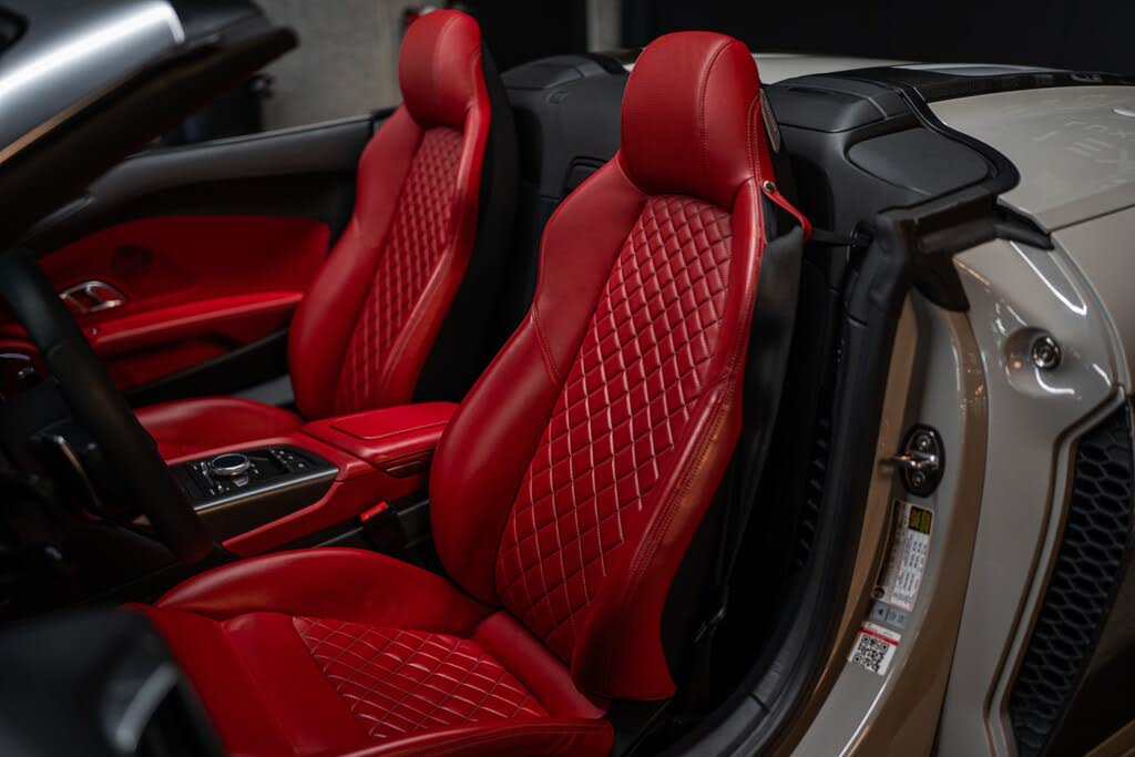 2022 Audi R8 V10 Performance Spyder RWD photo 16 of 21