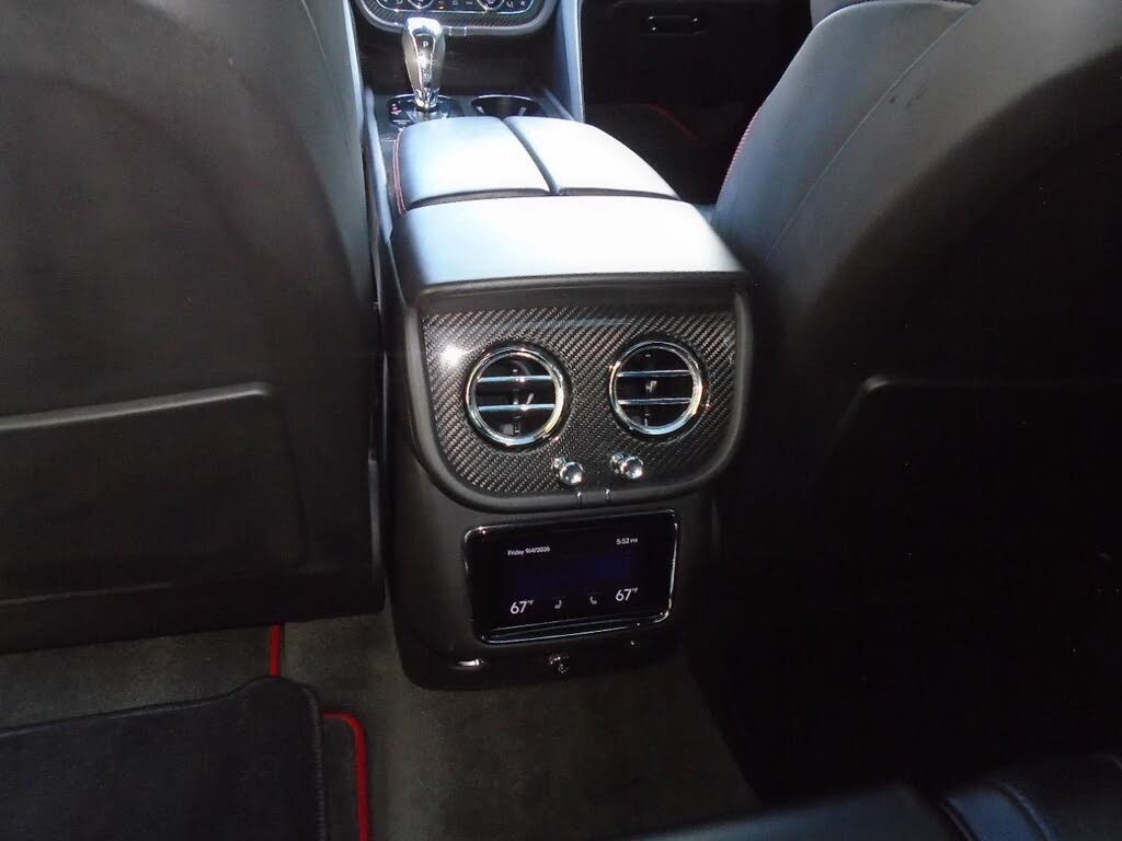 2021 Bentley Bentayga V8 AWD photo 24