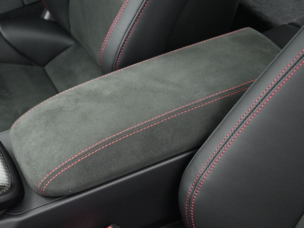 2024 Porsche 911 GT3 Coupe RWD photo 21 of 24