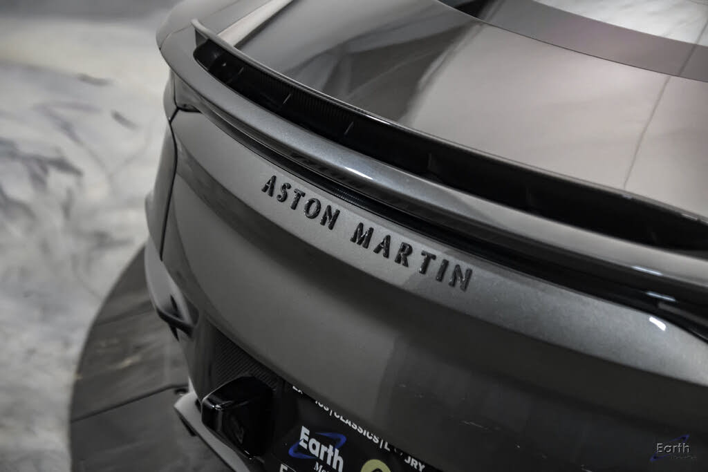 2019 Aston Martin DBS Superleggera Coupe RWD photo 16