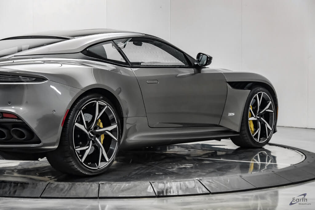 2019 Aston Martin DBS Superleggera Coupe RWD photo 20