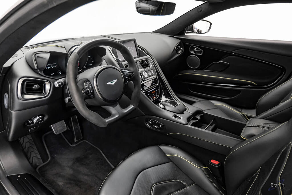 2019 Aston Martin DBS Superleggera Coupe RWD photo 3