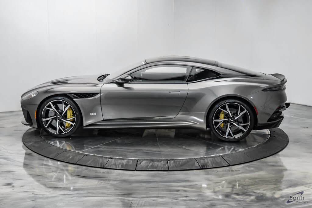 2019 Aston Martin DBS Superleggera Coupe RWD photo 8