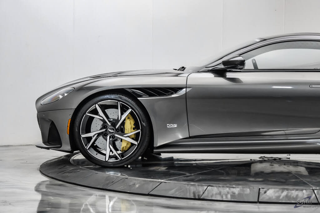2019 Aston Martin DBS Superleggera Coupe RWD photo 9