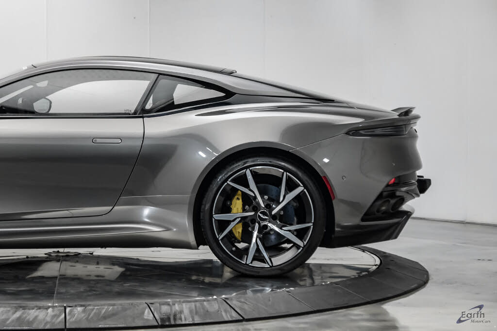 2019 Aston Martin DBS Superleggera Coupe RWD photo 10