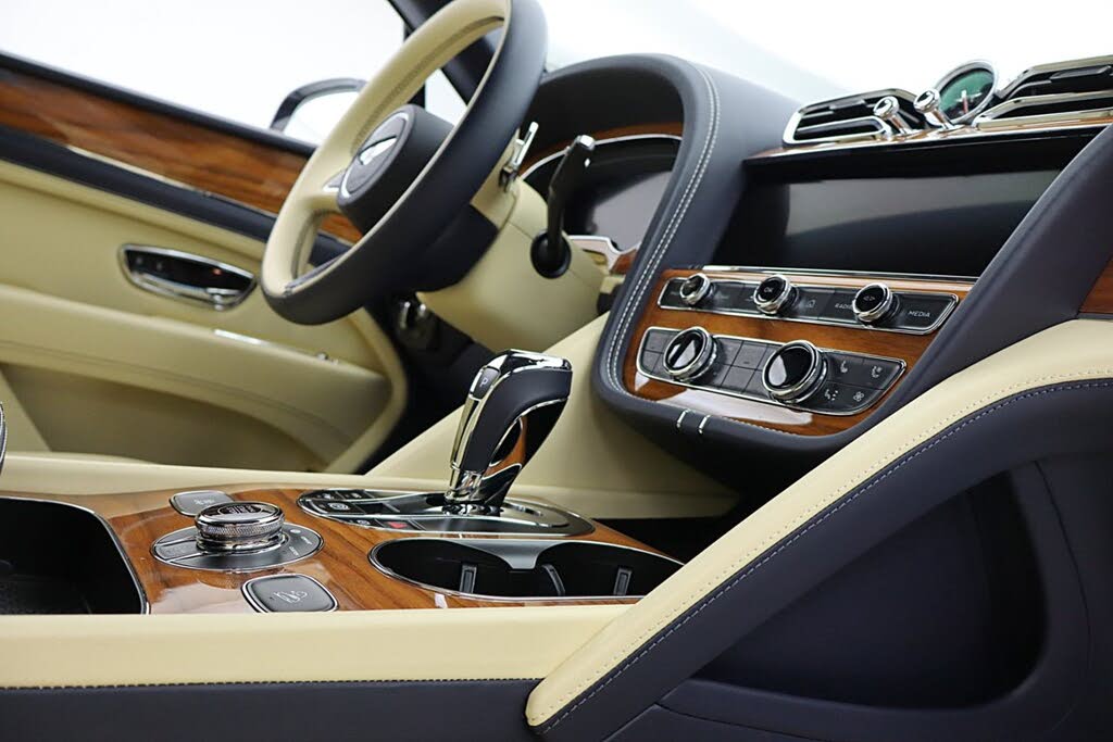 2023 Bentley Bentayga V8 AWD photo 23