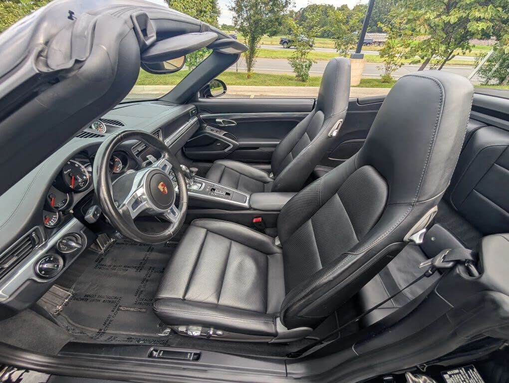 2015 Porsche 911 Turbo Cabriolet AWD photo 17 of 24