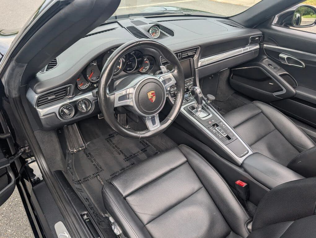 2015 Porsche 911 Turbo Cabriolet AWD photo 18 of 24
