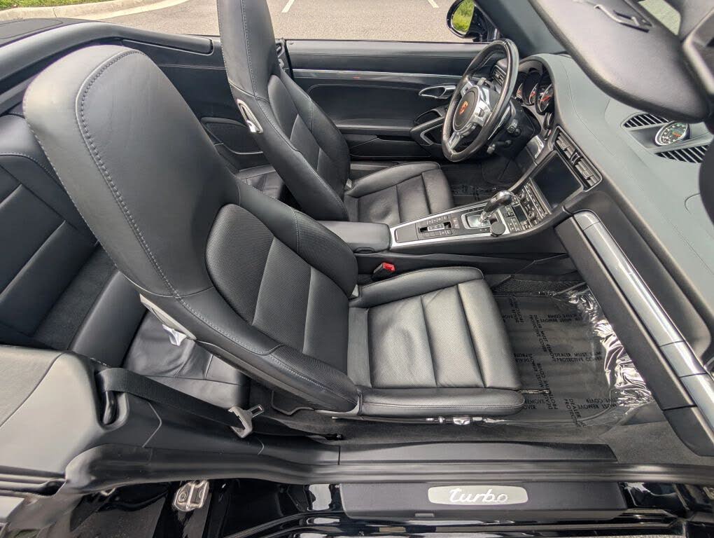 2015 Porsche 911 Turbo Cabriolet AWD photo 22 of 24