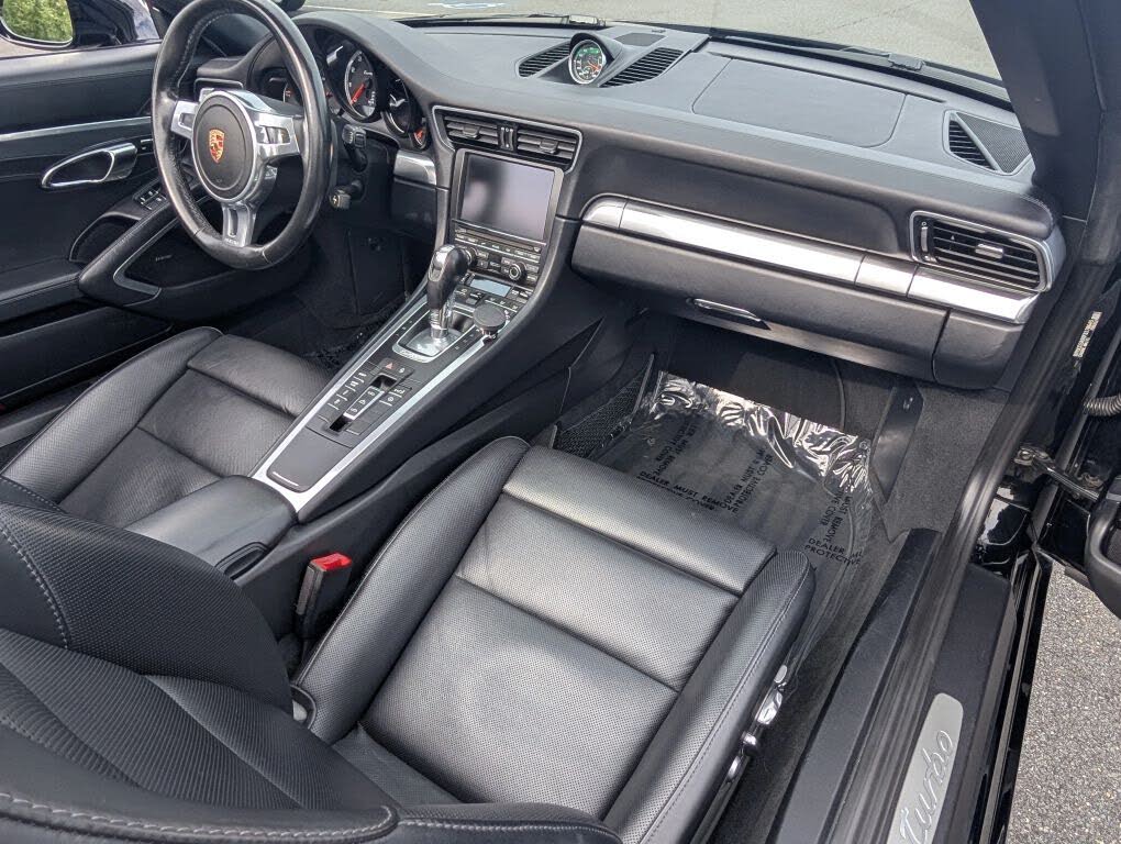 2015 Porsche 911 Turbo Cabriolet AWD photo 23 of 24