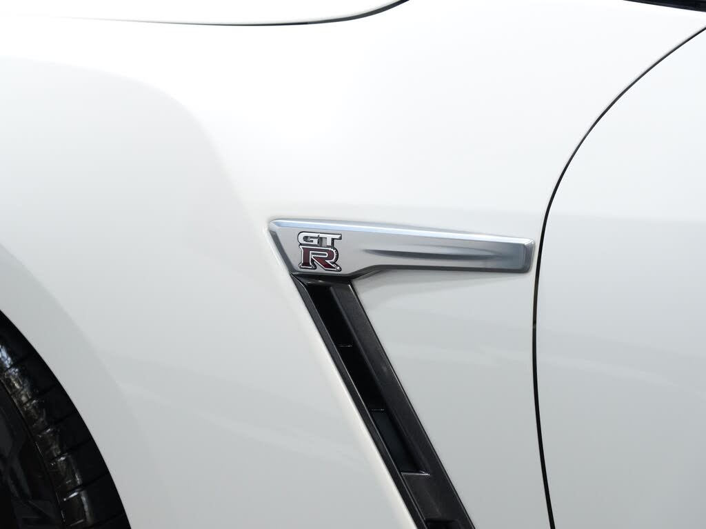 2016 Nissan GT-R NISMO photo 22