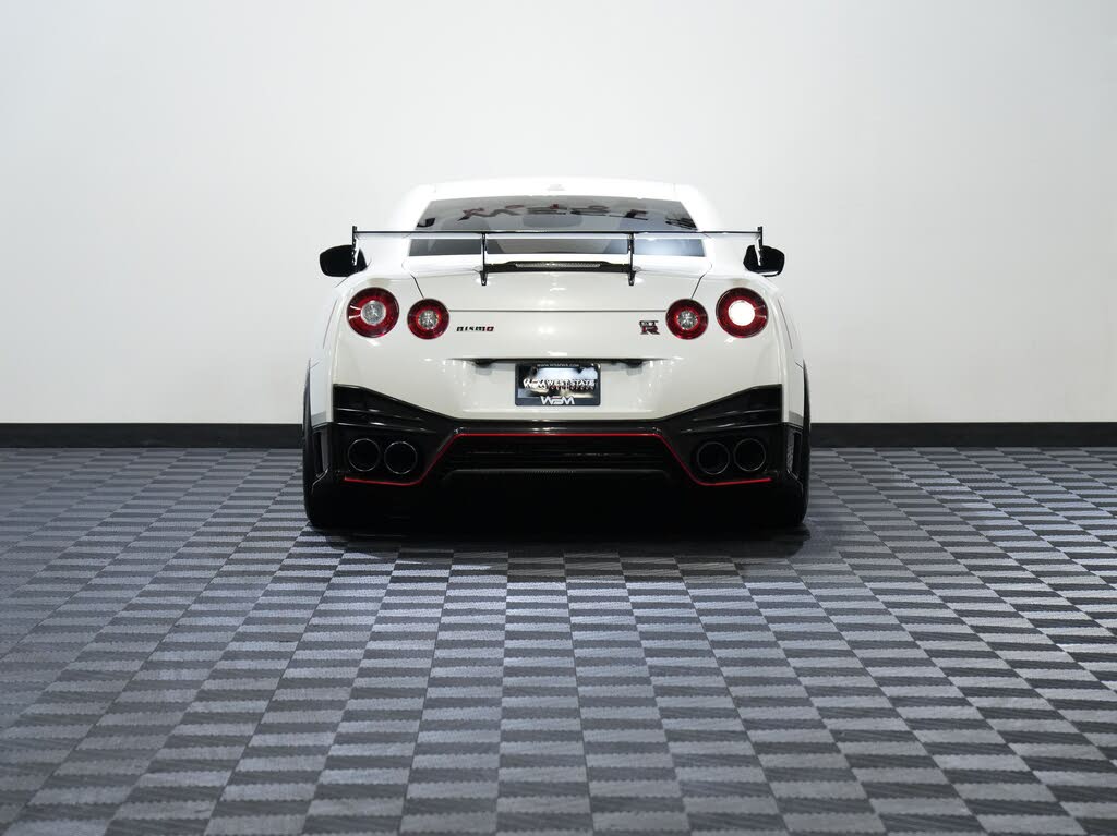 2016 Nissan GT-R NISMO photo 7