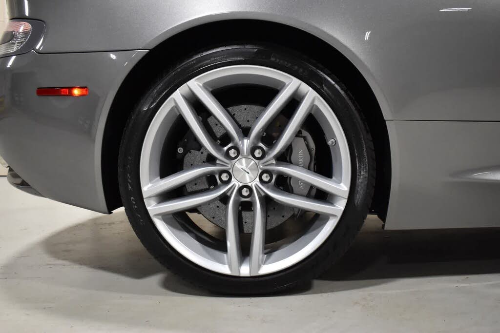2014 Aston Martin DB9 Coupe RWD photo 12
