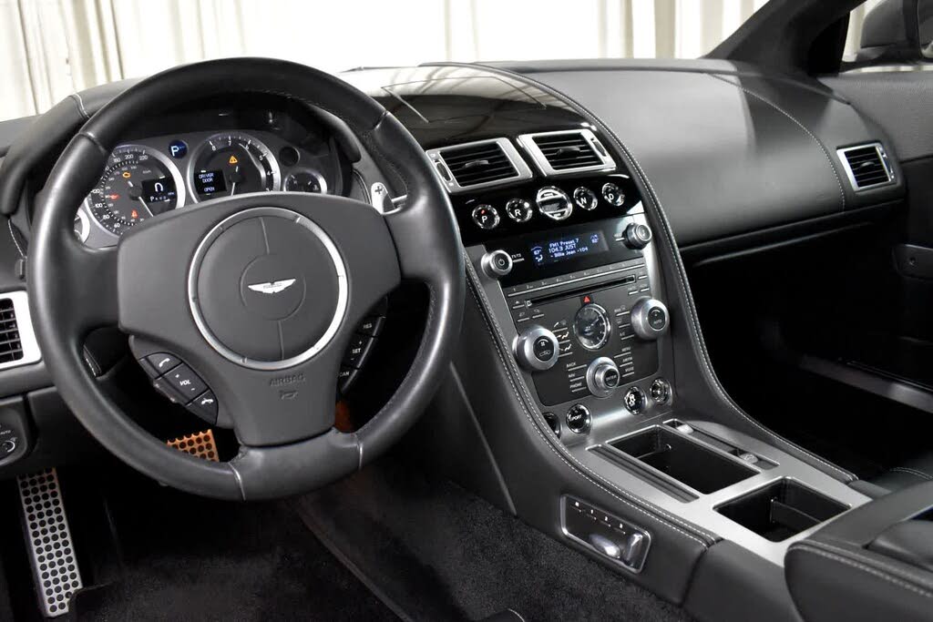 2014 Aston Martin DB9 Coupe RWD photo 15