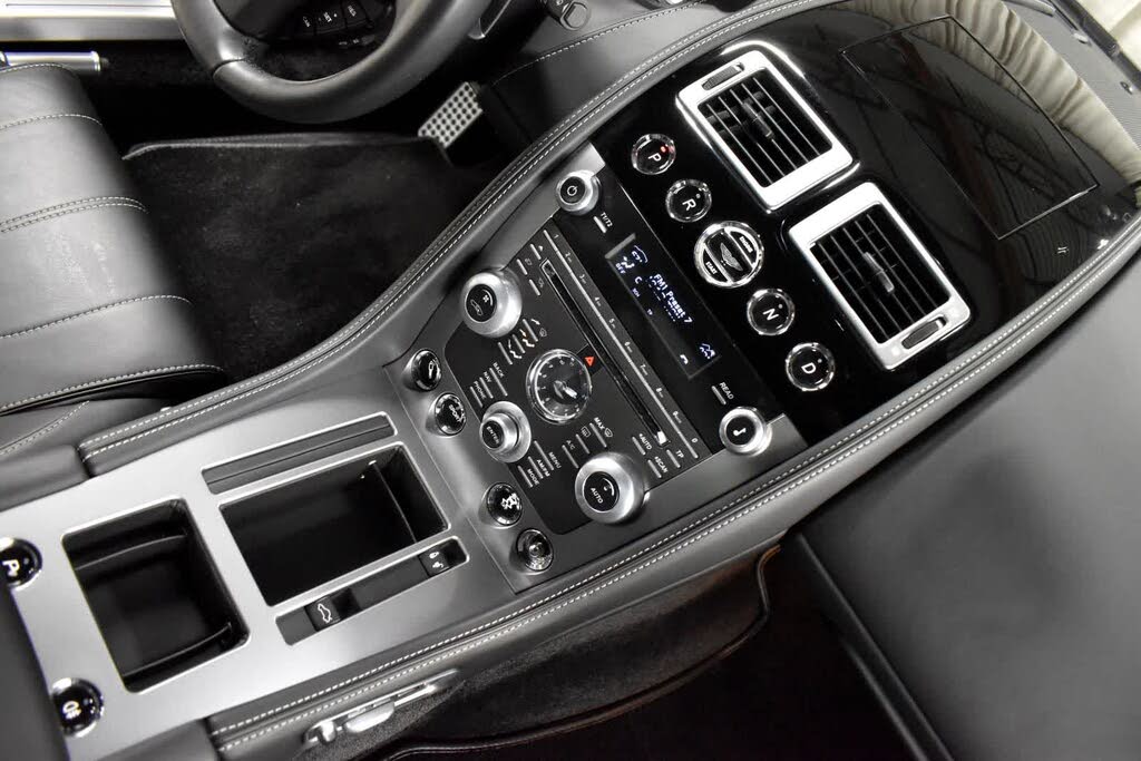 2014 Aston Martin DB9 Coupe RWD photo 17