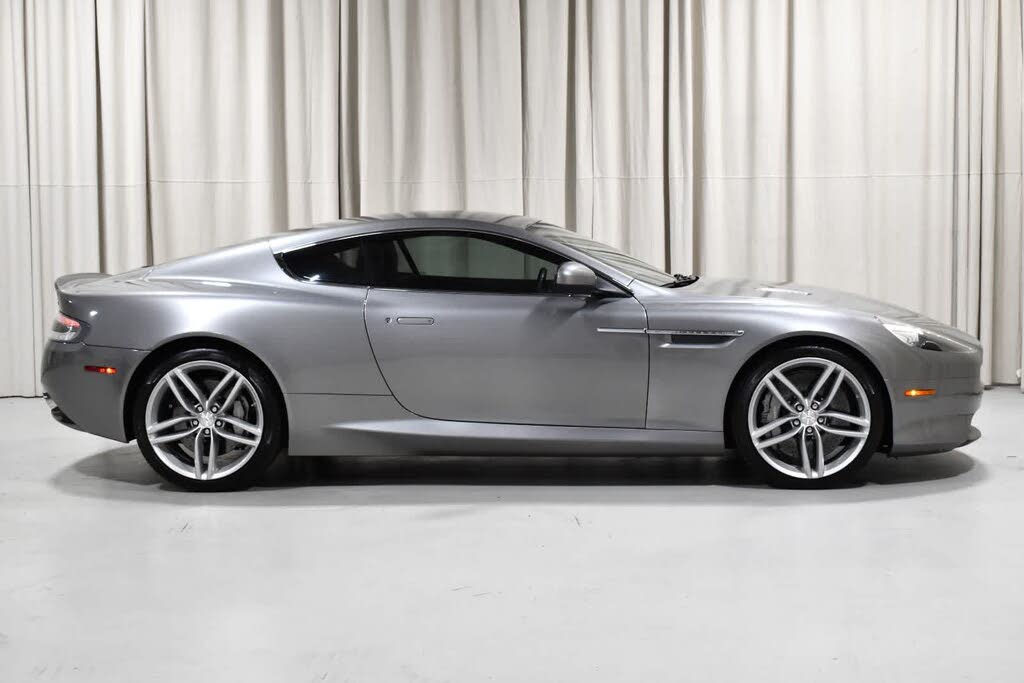 2014 Aston Martin DB9 Coupe RWD photo 4