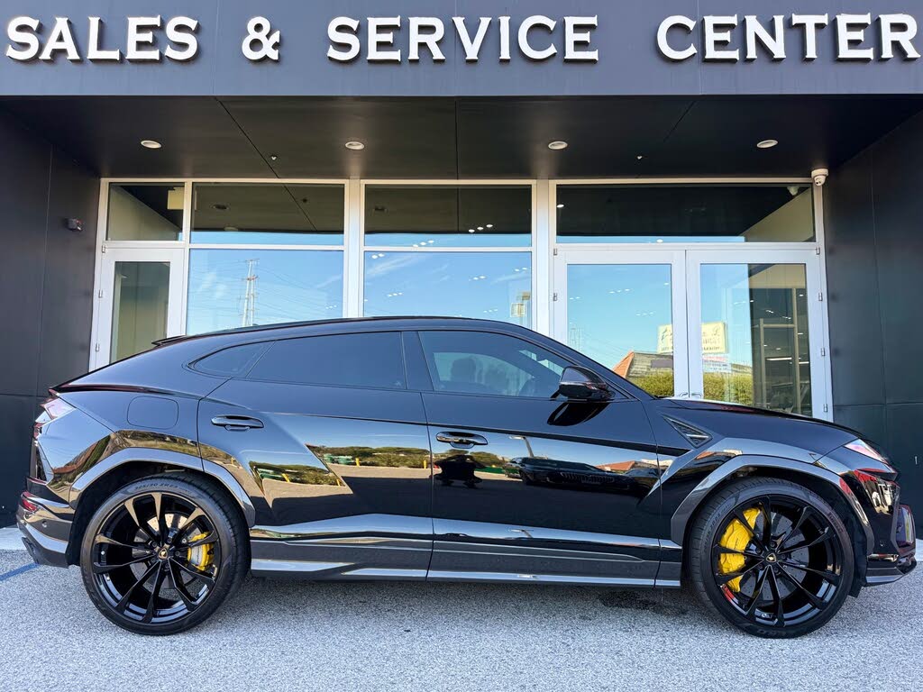 2020 Lamborghini Urus AWD