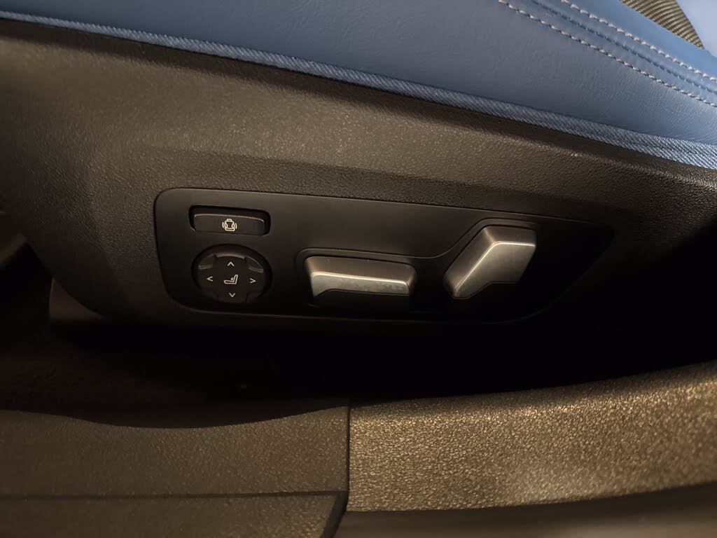 2023 BMW M3 Competition xDrive AWD photo 11 of 24