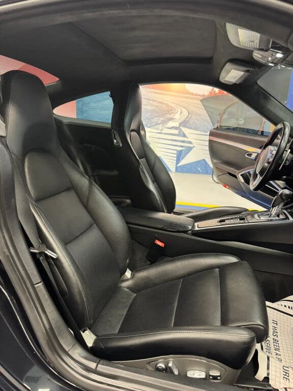 2016 Porsche 911 Turbo Coupe AWD photo 13 of 21