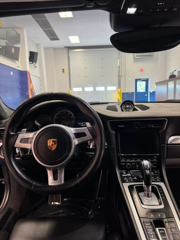 2016 Porsche 911 Turbo Coupe AWD photo 14 of 21
