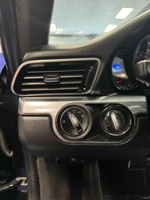 2016 Porsche 911 Turbo Coupe AWD photo 18 of 21