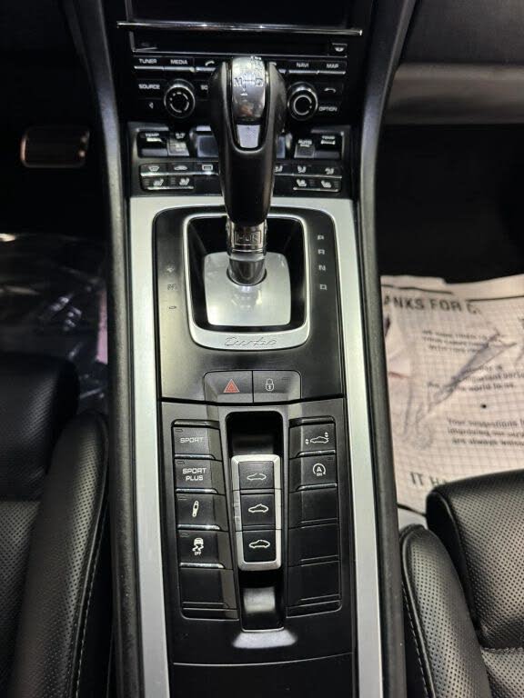 2016 Porsche 911 Turbo Coupe AWD photo 20 of 21