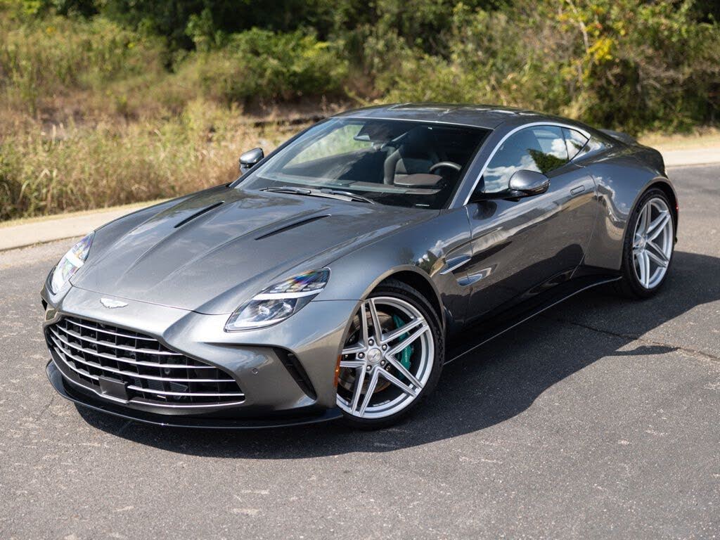 2025 Aston Martin Vantage Coupe RWD photo 2